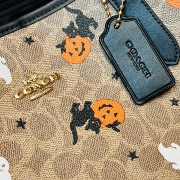 NWT Coach City Tote In Signature Canvas With Halloween Print CW450 - Picture 6 of 6